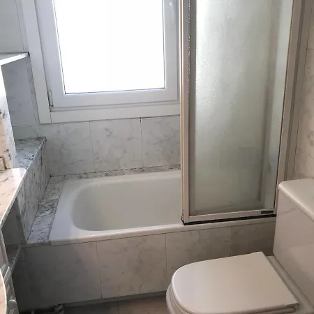 Atico Muy Luminoso Con Amplia Terraza Y Vestidor * Santiago de Compostela